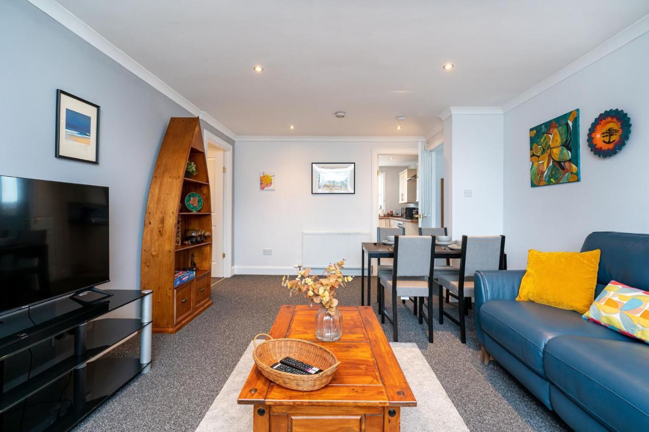Lovely 3-Bedroom Flat With Free Parking Bridge of Allan Exterior foto